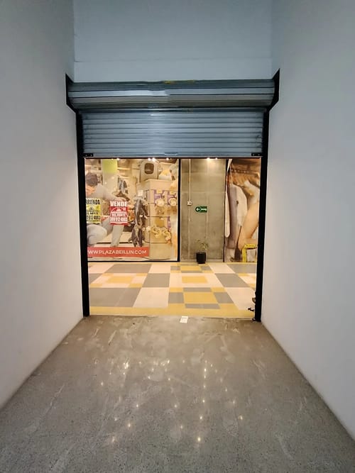 Local en arriendo en Niquia, Bello, 12 m² · foto 2 de 4