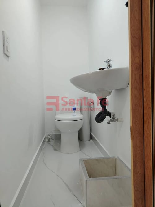 Local en arriendo en La Gloria, Medellín, 11 m² · foto 2 de 4