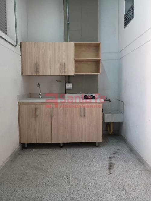 Bodega en arriendo en San Bernardo, Medellín, 180 m² · foto 4 de 10