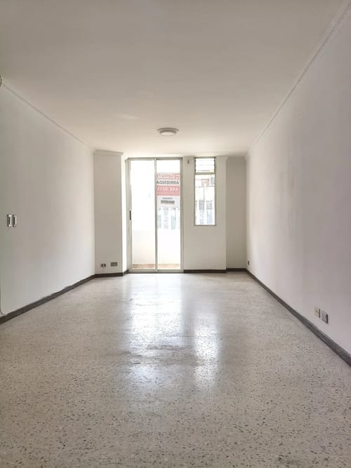 Apartamento de 3 alcobas en arriendo en Los Angeles, Medellín, 80 m² · foto 2 de 10