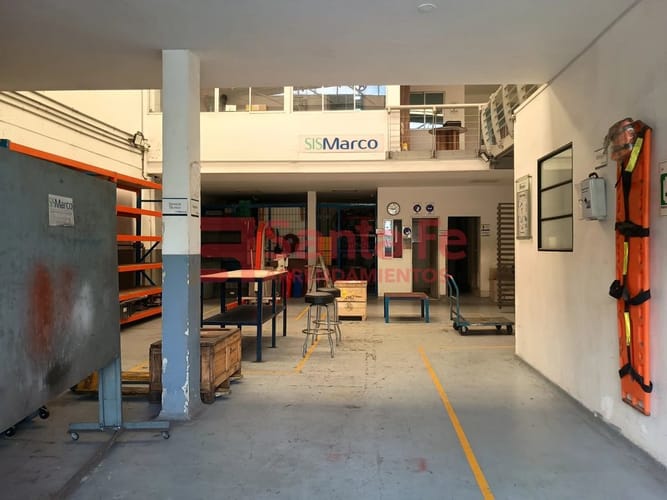 Bodega en arriendo en Belén, Medellín, 300 m² · foto 3 de 10