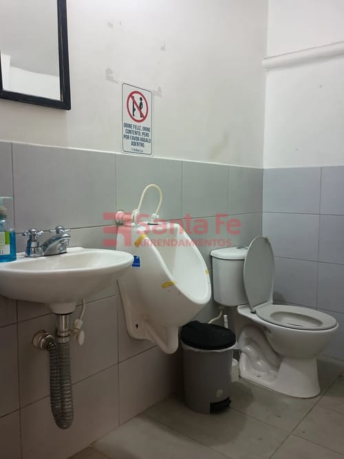 Bodega en arriendo en Belén, Medellín, 300 m² · foto 7 de 10