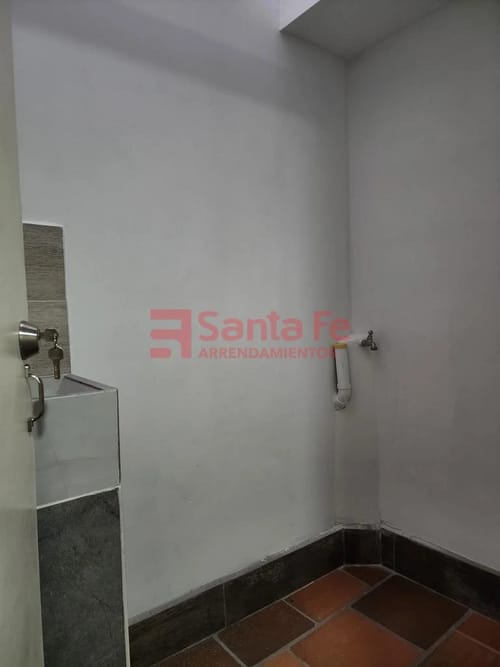 Apartamento de 1 alcoba en arriendo en Boston, Medellín, 18 m² · foto 6 de 7