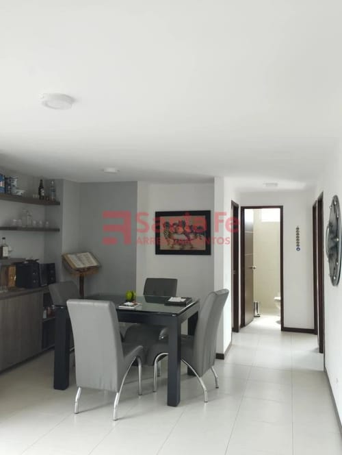 Apartamento de 3 alcobas en arriendo en Loma De Los Bernal, Medellín, 80 m² · foto 3 de 10