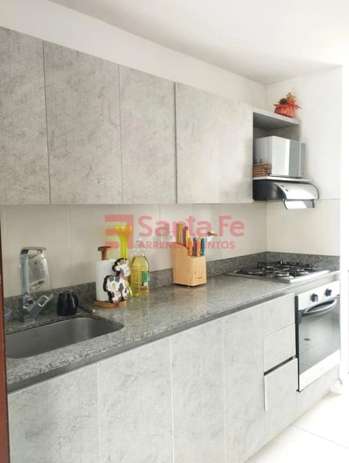 Apartamento de 3 alcobas en arriendo en Loma De Los Bernal, Medellín, 80 m² · foto 4 de 10