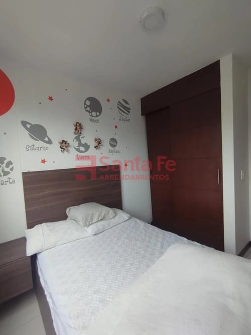 Apartamento de 3 alcobas en arriendo en Loma De Los Bernal, Medellín, 80 m² · foto 9 de 10
