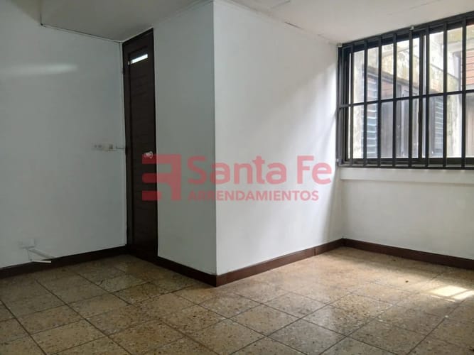 Oficina en arriendo en Villanueva, Medellín, 26 m² · foto 2 de 8