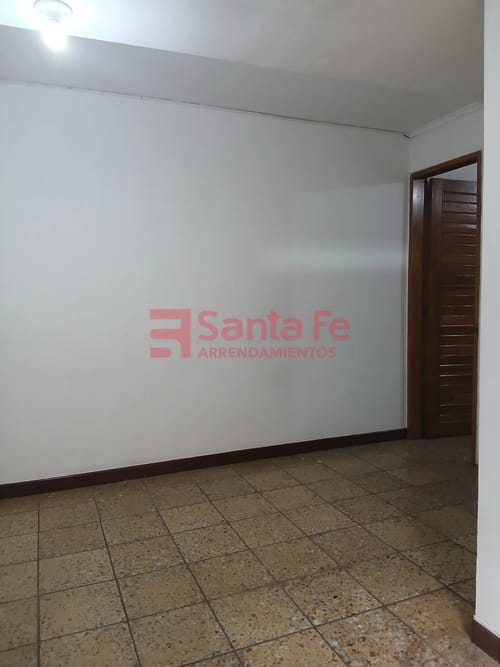 Oficina en arriendo en Villanueva, Medellín, 26 m² · foto 4 de 8