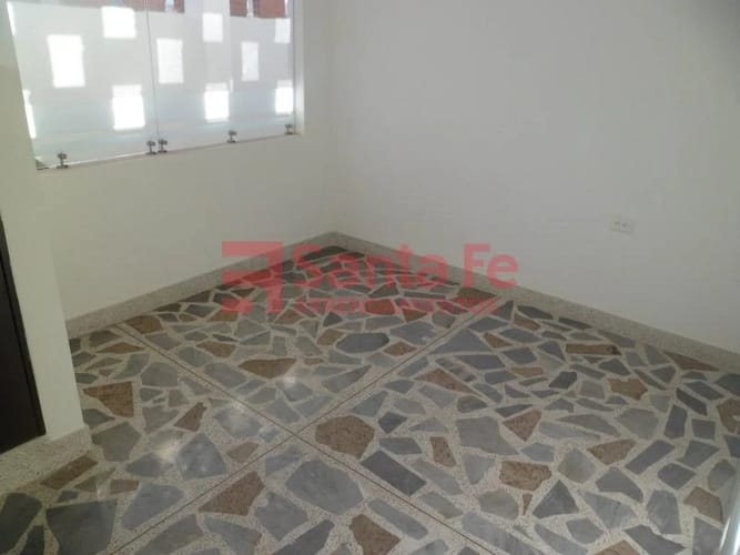 Oficina en arriendo en La Castellana, Medellín, 16 m² · foto 4 de 10