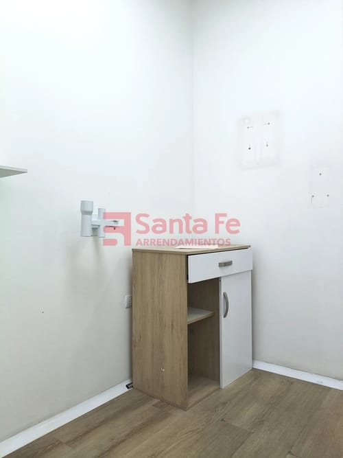 Bodega en arriendo en Terminal De Transporte, Medellín, 26 m² · foto 5 de 10