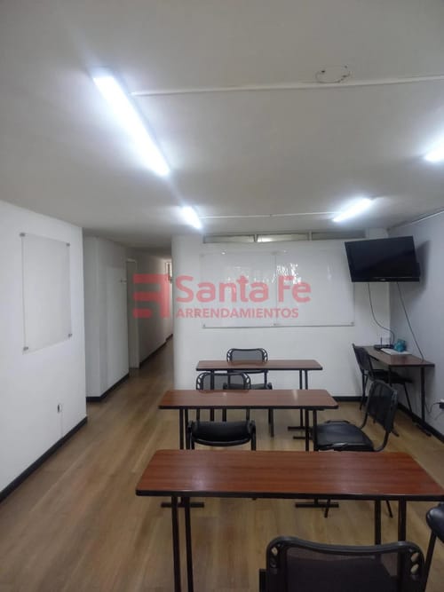 Oficina en arriendo en Boston, Medellín, 100 m² · foto 3 de 10