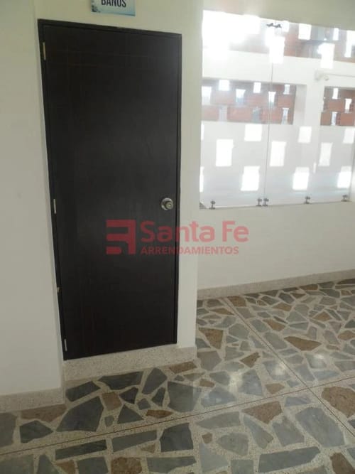 Oficina en arriendo en La Castellana, Medellín, 14 m² · foto 5 de 10