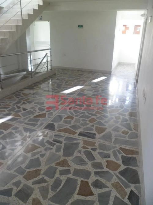 Oficina en arriendo en La Castellana, Medellín, 16 m² · foto 9 de 10