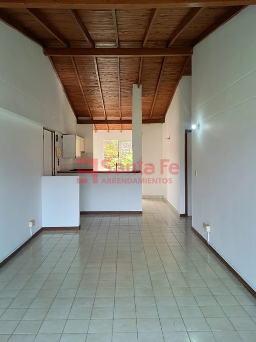 Apartamento de 2 alcobas en arriendo en Urbanizacion Villa Del Escorial, Medellín, 80 m² · foto 3 de 10