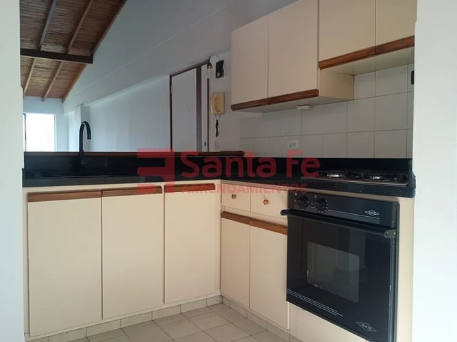 Apartamento de 2 alcobas en arriendo en Urbanizacion Villa Del Escorial, Medellín, 80 m² · foto 4 de 10