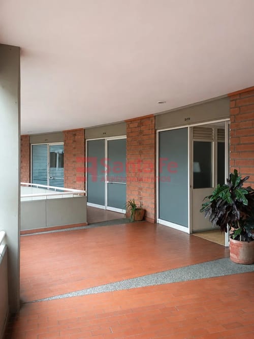 Oficina en arriendo en Nueva Villa De Aburrá, Medellín, 31 m² · foto 2 de 10