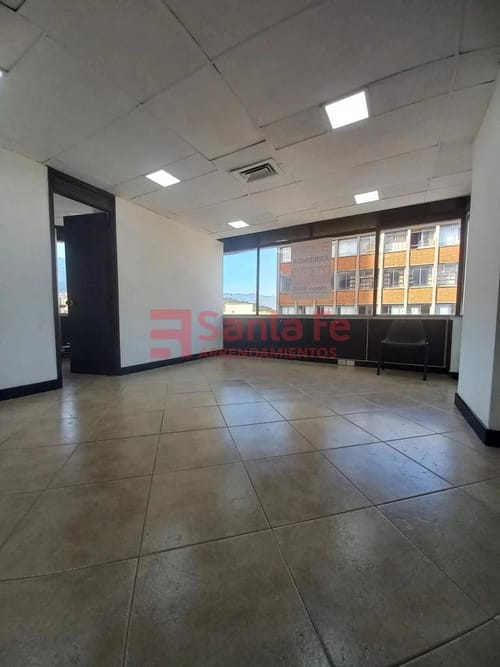 Oficina en arriendo en Guayaquil, Medellín, 20 m² · foto 2 de 7