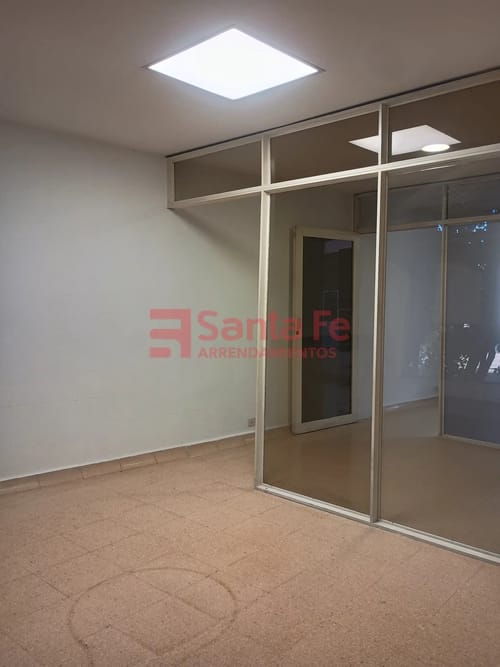 Oficina en arriendo en Nueva Villa De Aburrá, Medellín, 31 m² · foto 8 de 10