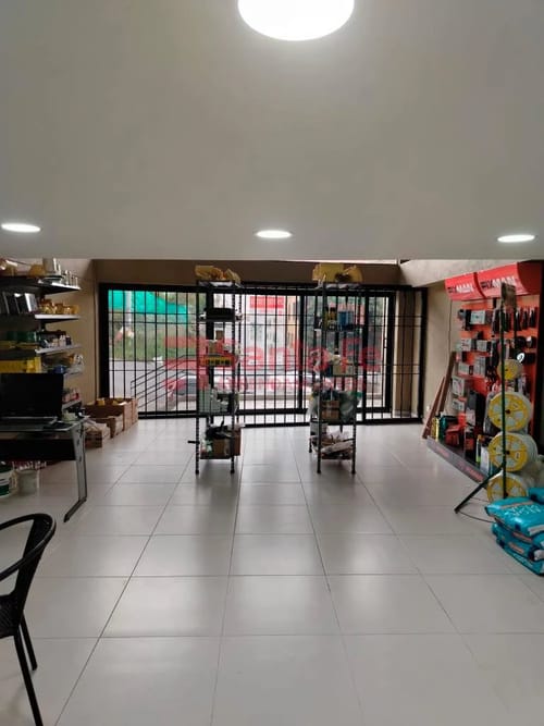 Local en arriendo en Los Angeles, Medellín, 168 m² · foto 2 de 10