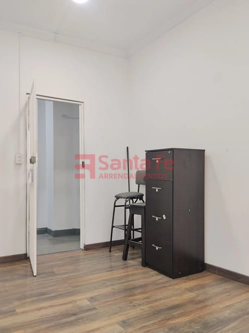 Oficina en arriendo en La Candelaria, Medellín, 12 m² · foto 3 de 4