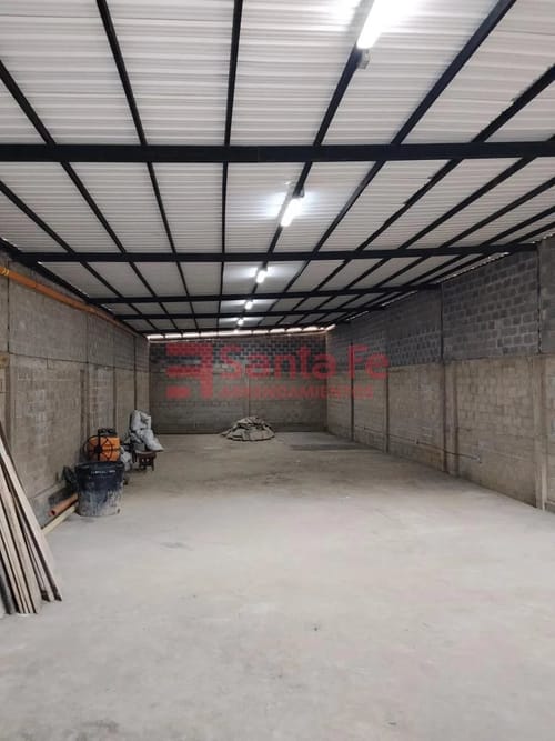 Bodega en arriendo en La Frontera, Medellín, 324 m² · foto 3 de 10