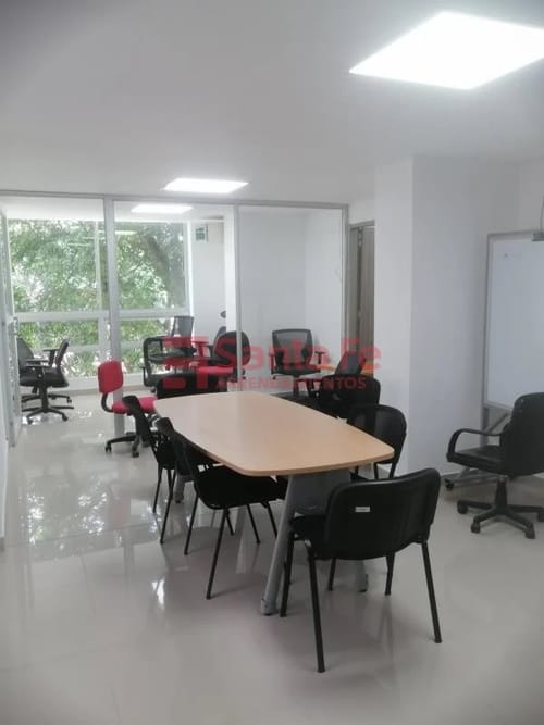 Oficina en arriendo en Suramericana, Medellín, 50 m² · foto 3 de 7