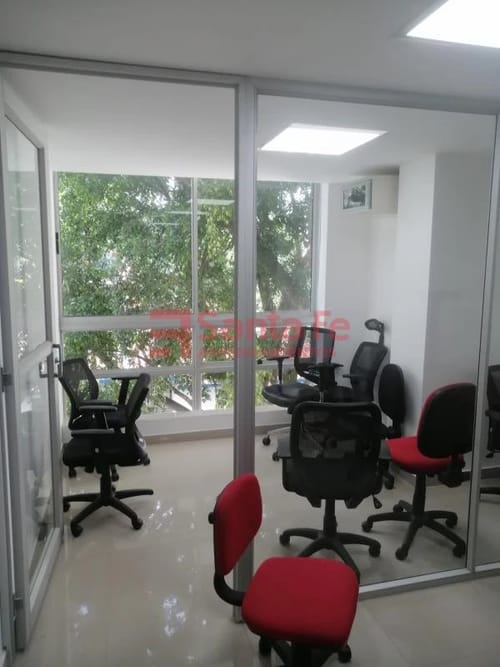 Oficina en arriendo en Suramericana, Medellín, 50 m² · foto 4 de 7