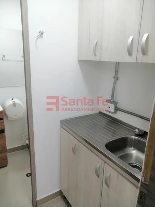 Oficina en arriendo en Suramericana, Medellín, 50 m² · foto 6 de 7