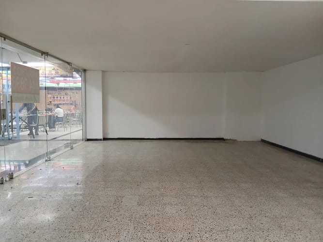Local en arriendo en La Candelaria, Medellín, 100 m² · foto 5 de 8