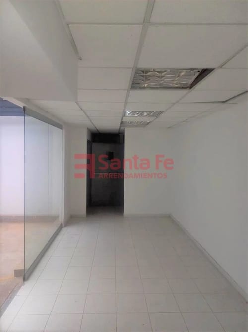 Local en arriendo en La Candelaria, Medellín, 540 m² · foto 2 de 10