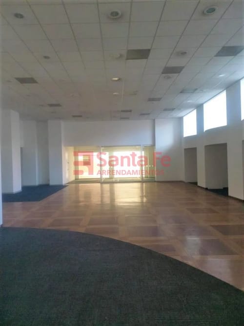 Local en arriendo en La Candelaria, Medellín, 540 m² · foto 5 de 10