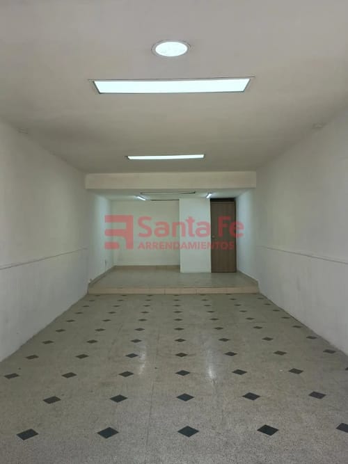 Local en arriendo en Conquistadores, Medellín, 35 m² · foto 2 de 6