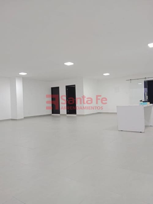 Local en arriendo en Suramericana, Medellín, 100 m² · foto 2 de 6