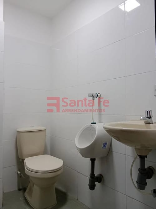 Local en arriendo en Suramericana, Medellín, 100 m² · foto 5 de 6