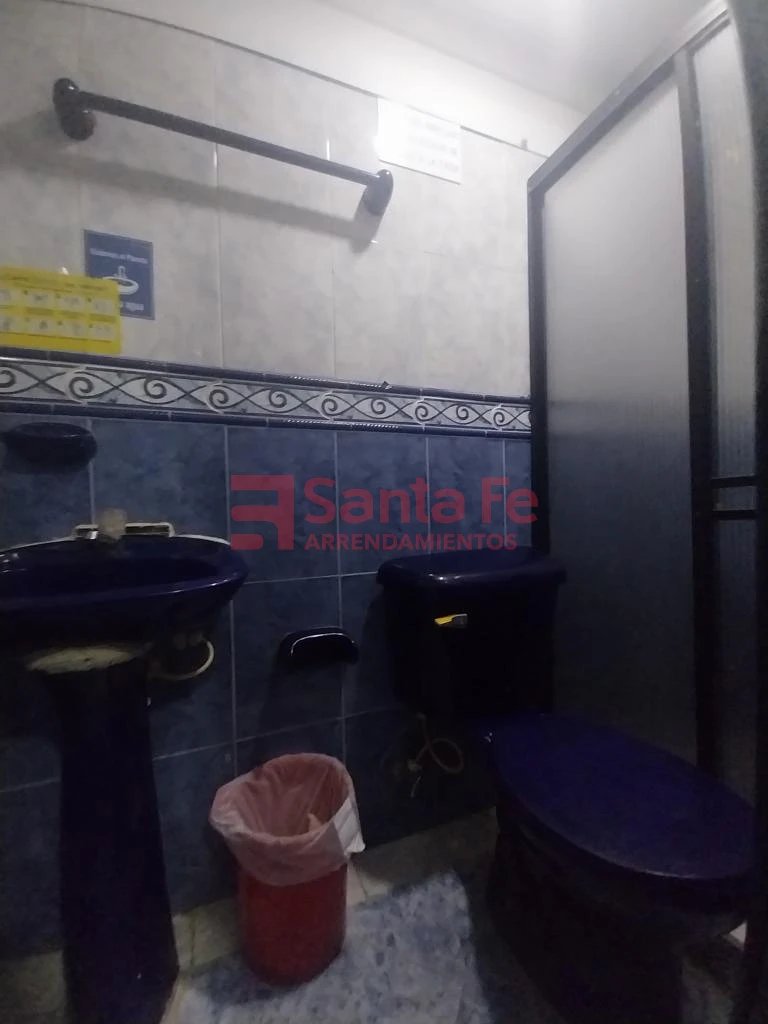 Casa en arriendo en La Candelaria, Medellín · foto 9 de 10