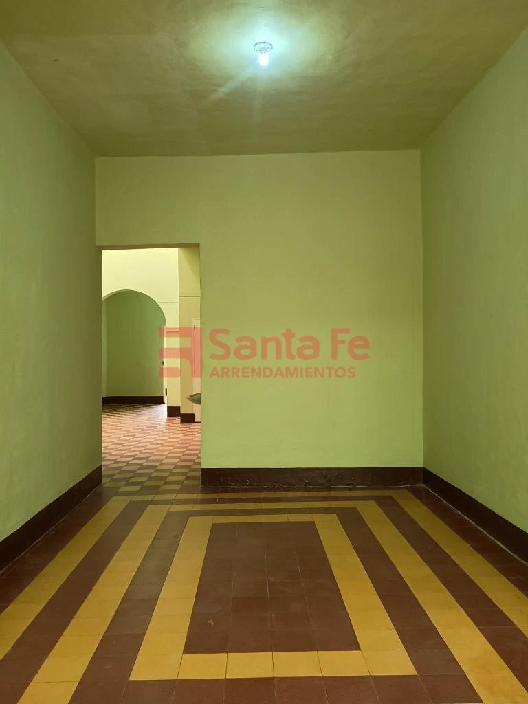 Casa en arriendo en Los Angeles, Medellín · foto 2 de 10