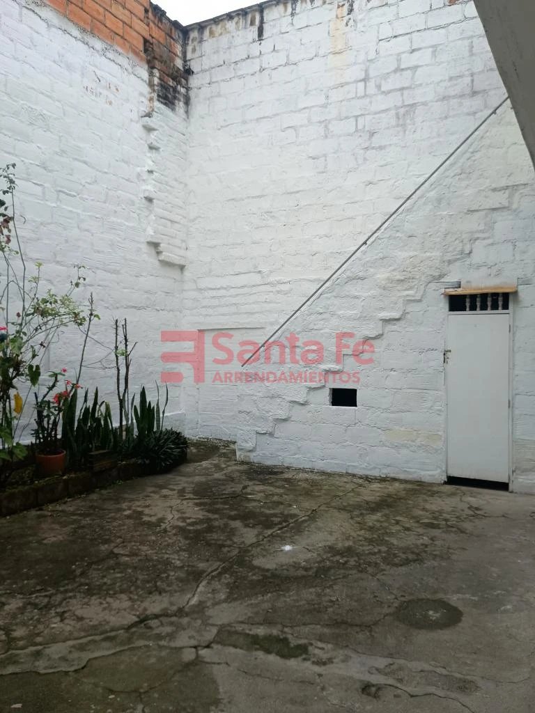 Casa en arriendo en Los Angeles, Medellín · foto 8 de 10