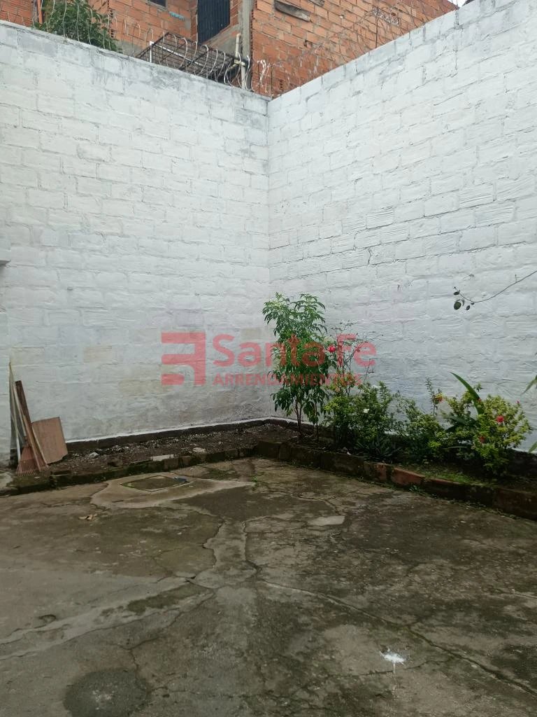 Casa en arriendo en Los Angeles, Medellín · foto 9 de 10