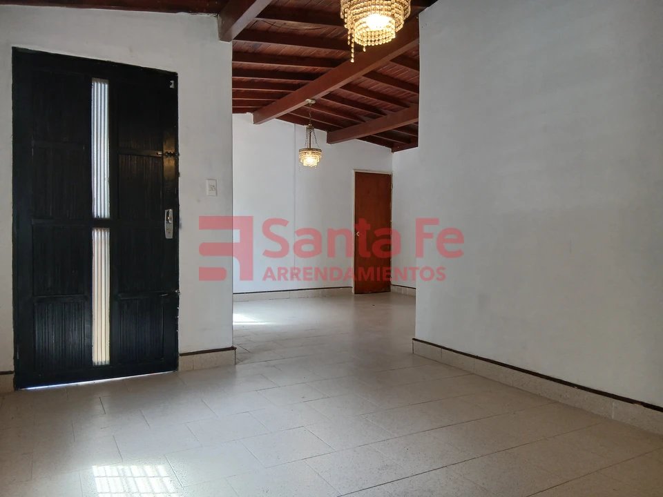 Casa en arriendo en Calasanz Parte Alta, Medellín · foto 2 de 10