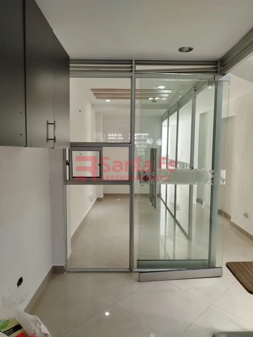 Local en arriendo en Conquistadores, Medellín, 120 m² · foto 9 de 10