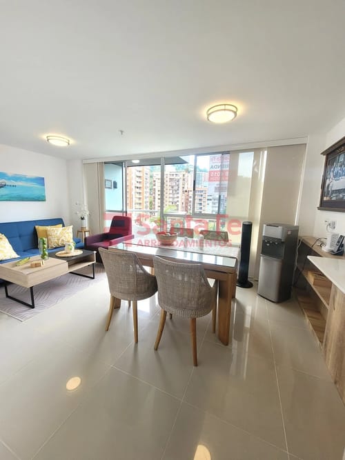 Apartamento de 3 alcobas en arriendo en La Paz, Envigado, 78 m² · foto 2 de 10