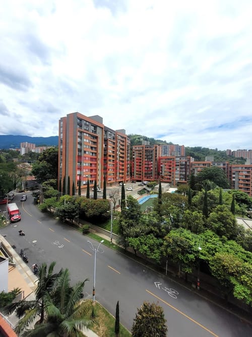 Apartamento de 3 alcobas en arriendo en La Paz, Envigado, 78 m² · foto 4 de 10