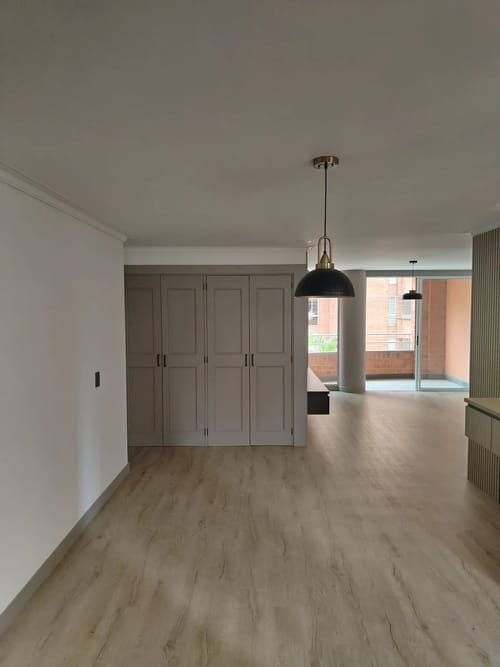 Apartamento de 3 alcobas en arriendo en Conquistadores, Medellín, 117 m² · foto 3 de 10