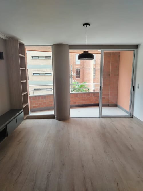 Apartamento de 3 alcobas en arriendo en Conquistadores, Medellín, 117 m² · foto 4 de 10
