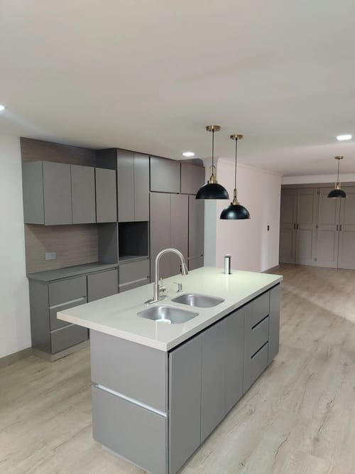 Apartamento de 3 alcobas en arriendo en Conquistadores, Medellín, 117 m² · foto 9 de 10