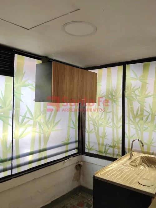Local en arriendo en La Candelaria, Medellín, 5 m² · foto 3 de 4