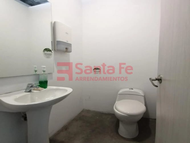 Local en arriendo en Calasanz, Medellín, 560 m² · foto 10 de 10