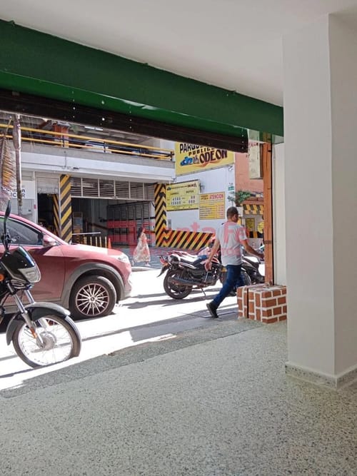 Local en arriendo en Villanueva, Medellín, 19 m² · foto 3 de 7
