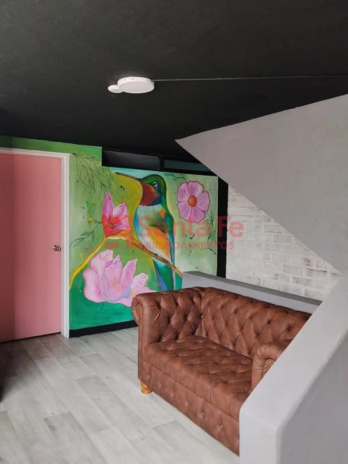 Casa de 6 alcobas en arriendo en Boston, Medellín, 400 m² · foto 3 de 10