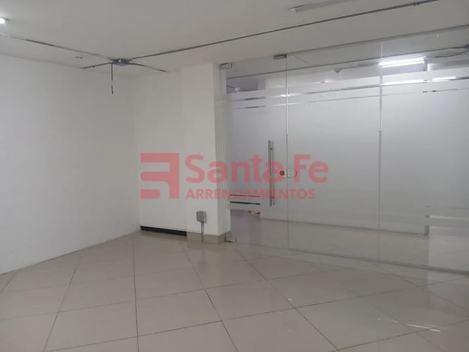Oficina en arriendo en Suramericana, Medellín, 250 m² · foto 4 de 10